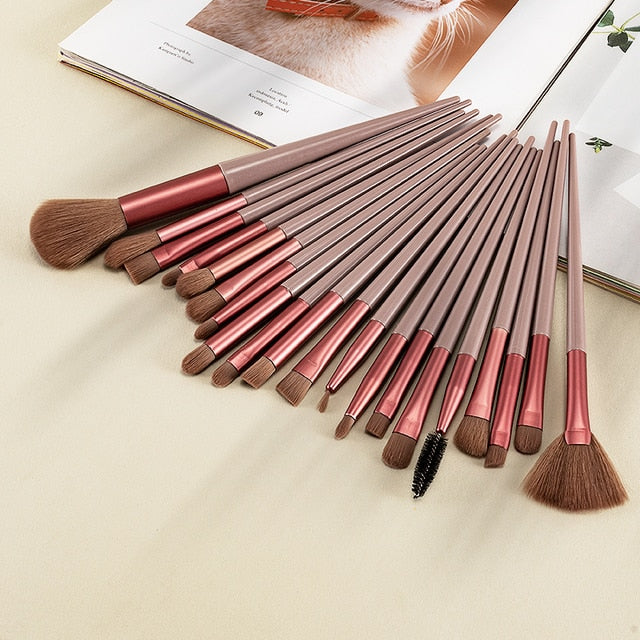 SoftGlow™-Fluffy Makeup Brushes Set